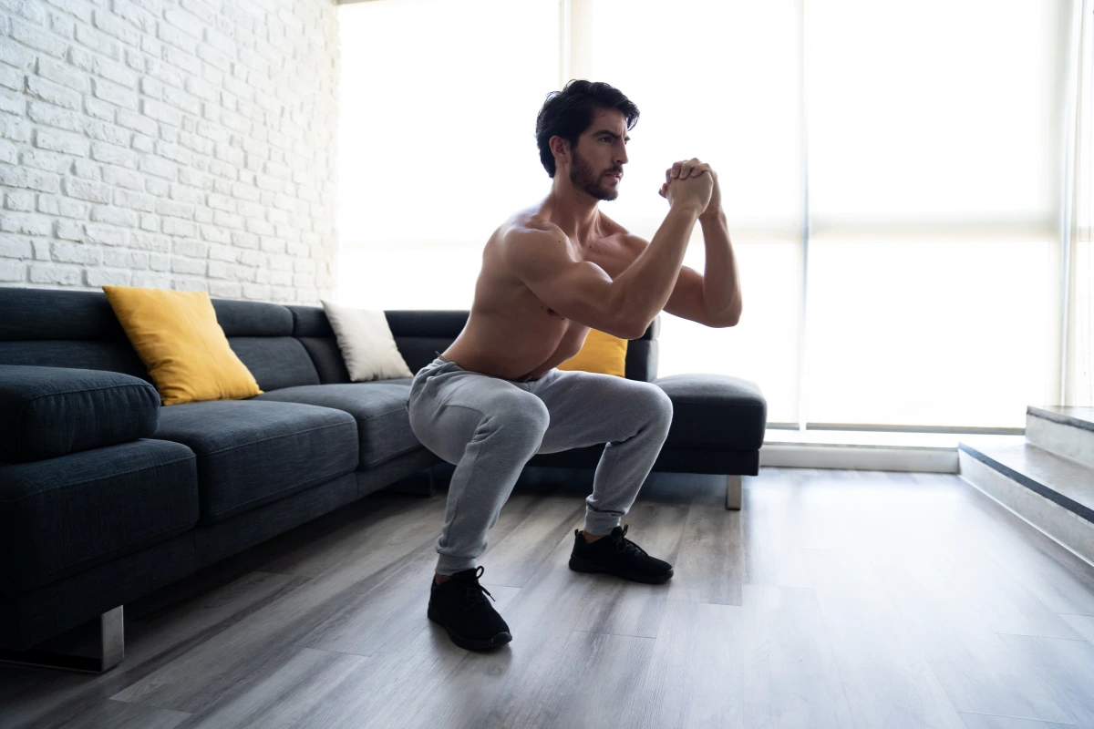 cara melatih otot kaki dengan squat