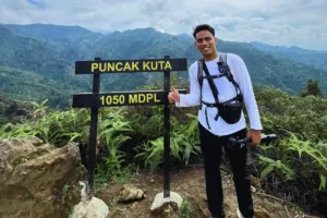 alasan mendaki gunung