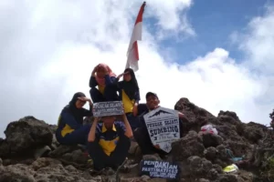 pendakian gunung sumbing via kaliangkrik