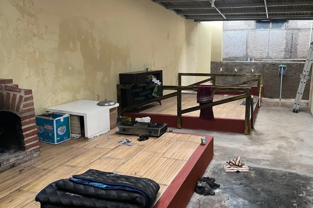 area mushola rumah singgah