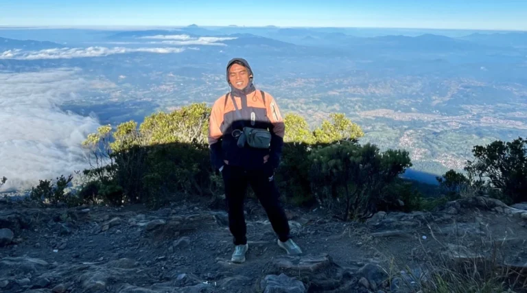 jaket gunung yang sudah awet 8 tahunan