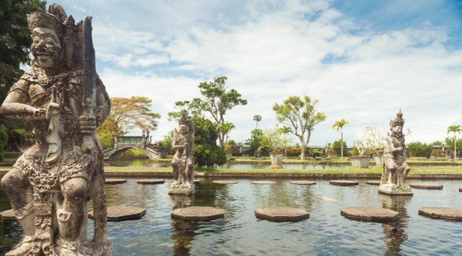 wisata karang asem bali